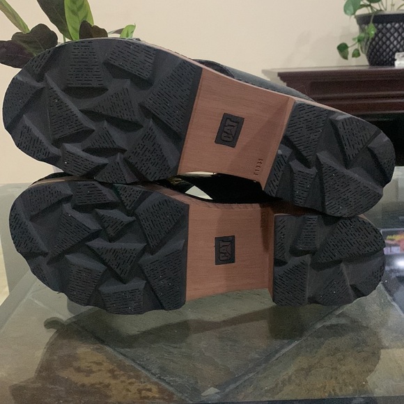 CAT (CATERPILLAR) Chunky Block Wood Heel Black Leather Slingback Sandals - Picture 10 of 12